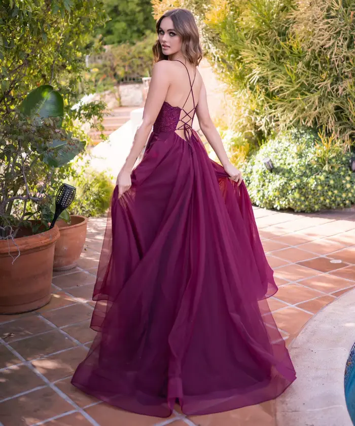 Robes de soirée en tulle chic avec dentelle, bretelles spaghetti, sequins, col en V, coupe trapèze, fente haute, pour fiançailles et bal de promo