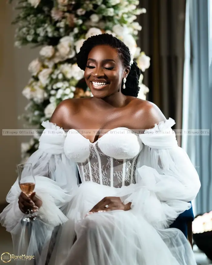 Robe de mariée moderne en polyester avec train de balayage et décolleté Mon Amour pour femmes enceintes occasions spéciales mariage