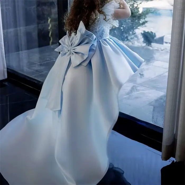 Belle robe bleue à fleurs pour filles, perles perlées, haut de charbon avec jupe bouffante, robes de fête pour tout-petits, grand nœud, haut-bas, longue boule de train