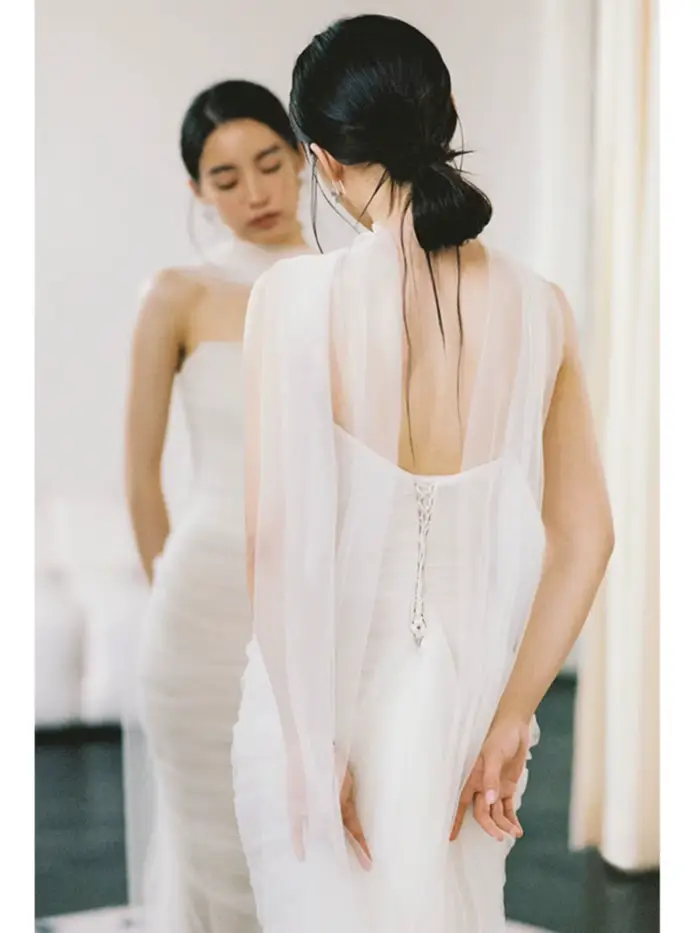 Robe de mariée légère sans bretelles