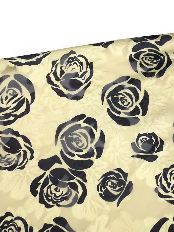 Robes trapèze en jacquard floral avec manches volantes