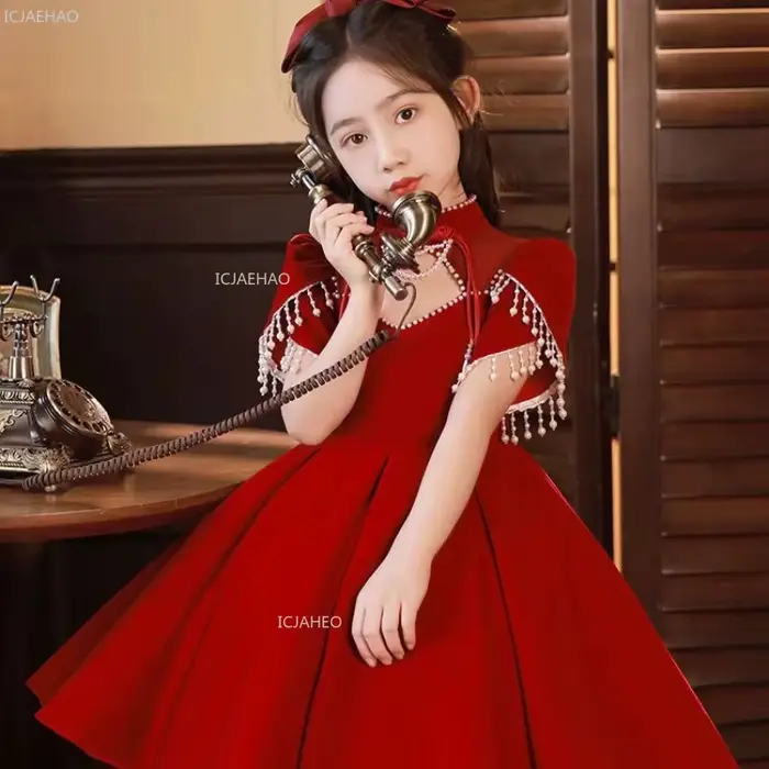 Robe princesse rouge élégante pour filles, style chinois, tenue pour Eids et fêtes d'anniversaire, polyester et coton, ajustement parfait, longueur aux genoux, perles装饰去掉后鞧和四砘的尺寸，因为这些是错误的信息。