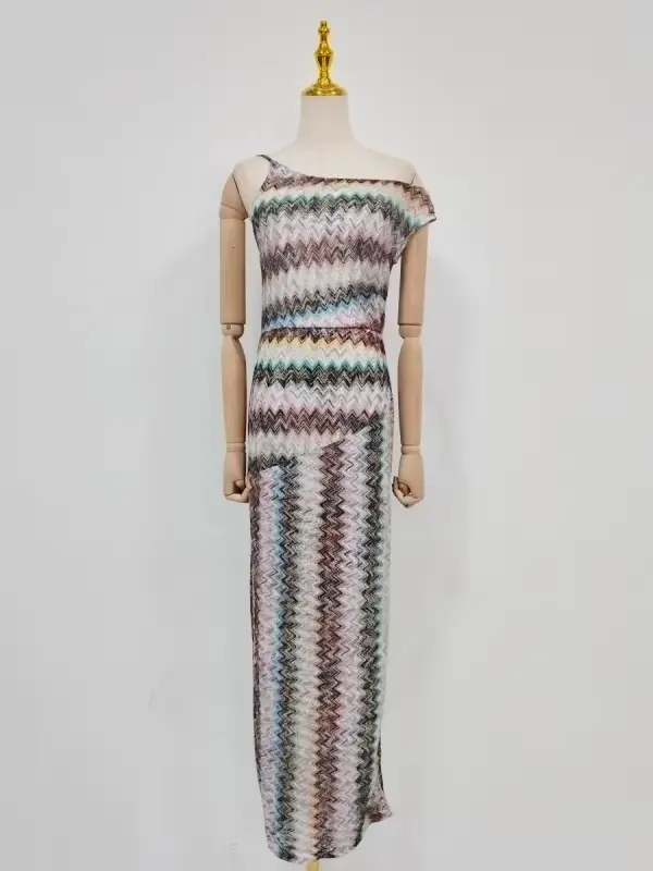 Robe longue VGH Vacations à imprimé coloré pour femme, asymétrique à une épaule, design zigzag aminc