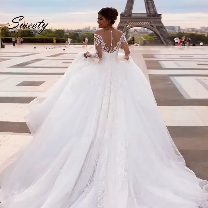 Robe de mariée élégante en organza avec broderie
