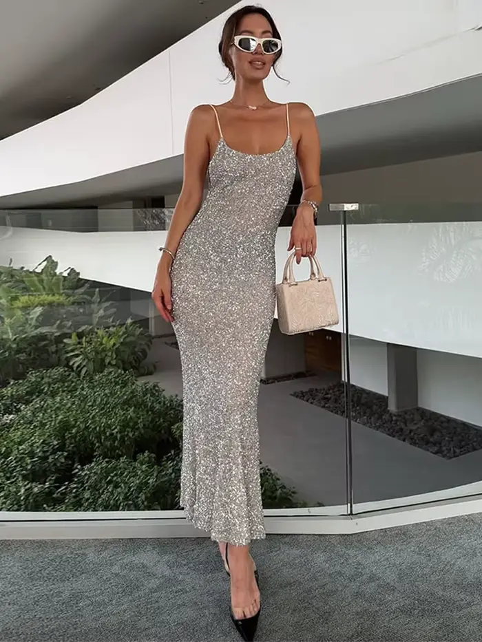 Robe élégante à paillettes pour femmes, automne-hiver, sans manches, col bateau, brillante, robes de soirée, douces vacances, robes argentées, 2025