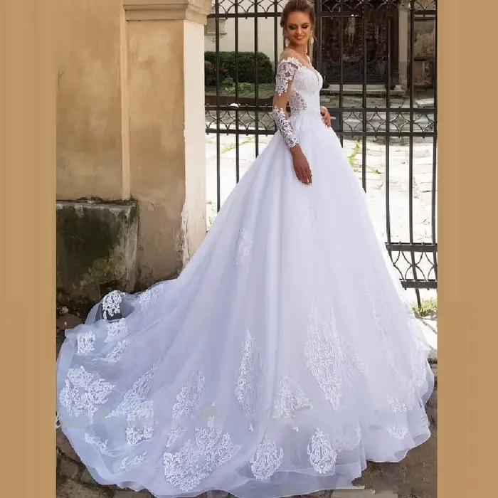 Robe de Mariée Courte en Dentelle
