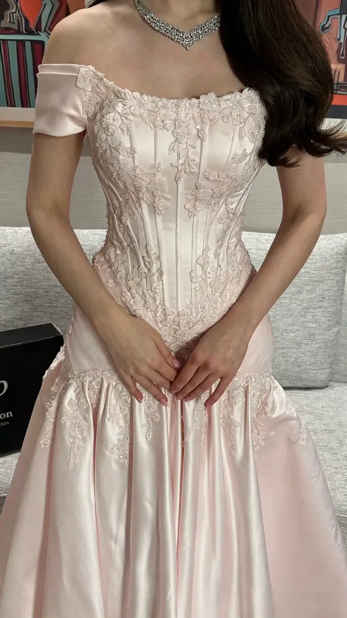Robes de soirée rose poudré pour femmes