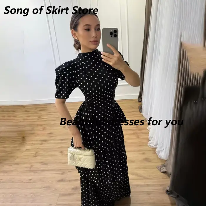 Robe de soirée à pois noire
