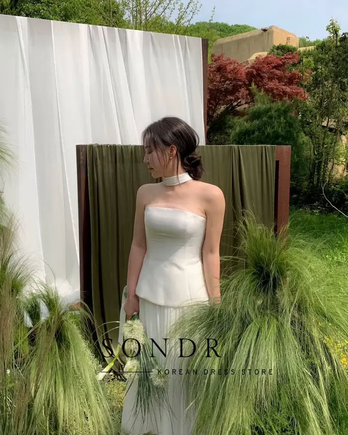 Robe de mariée Sondr en satin et mousseline plissée sans bretelles pour femmes, silhouette une ligne, longueur au sol, élégance classique pour cérémonies et soirées spéciales