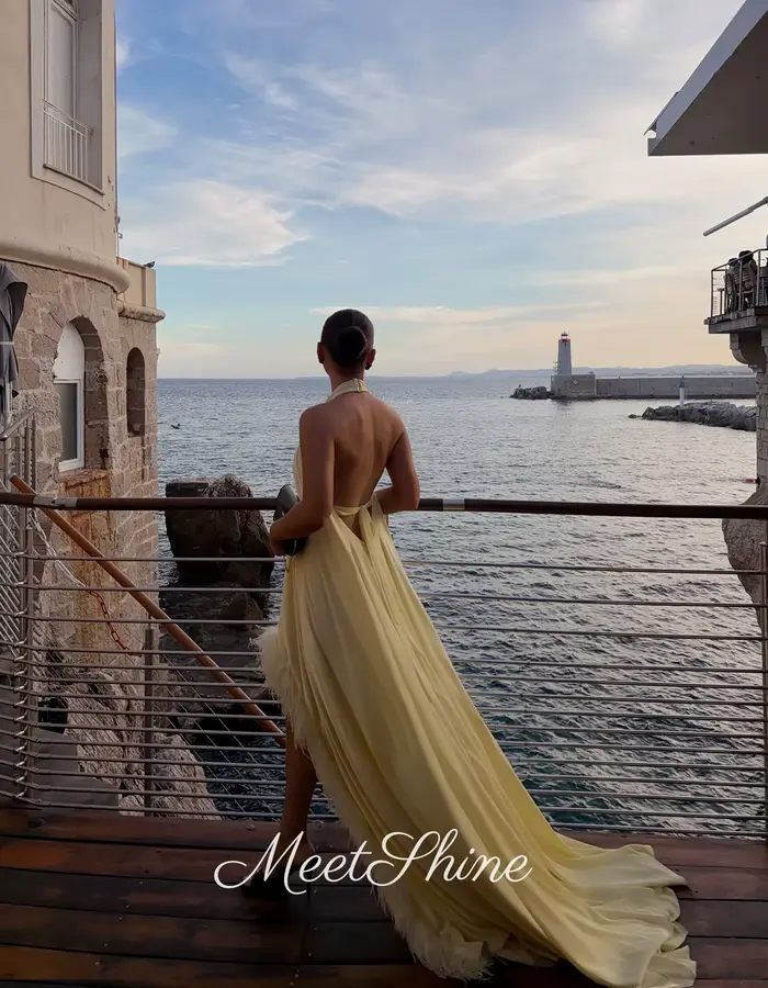 Robe de soirée moderne en mousseline jaune clair avec train court pour femmes, soirée officielle, élégante et personnalisable