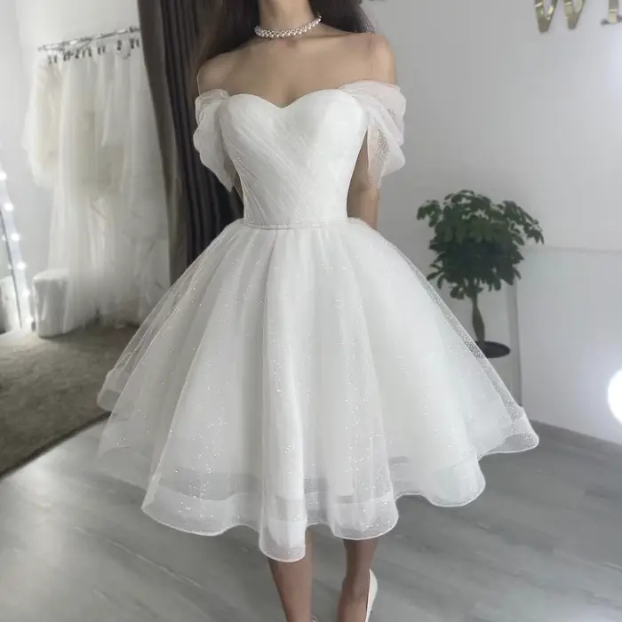 Drezs de mariage courts et scintillants