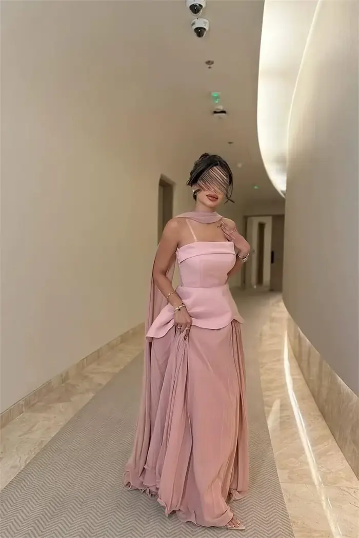 Robe de Cocktail Élégante Personnalisée en Polyester avec Soutien-Gorge Intégré pour Femmes Occasions Spéciales Bal de Promo Remise de Diplôme