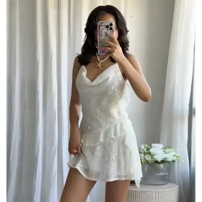 Mini Robe à Paillettes Mujer Camisole Élégante pour Femmes Luxe Dos Nu Été Soirées Plage Robe Courte