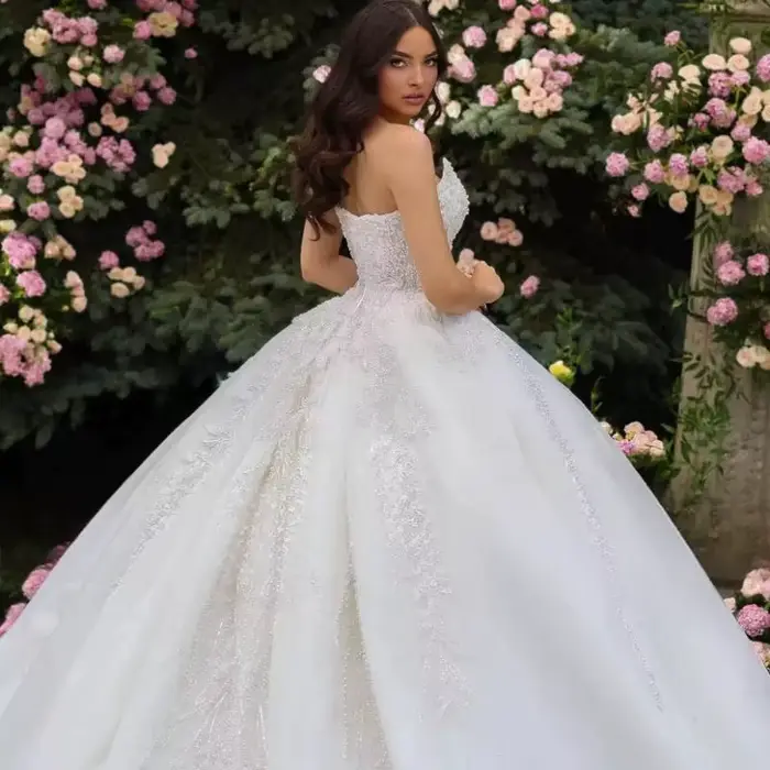 Robe de mariée Maria Novia 2025 en satin et dentelle sans manches perles et broderie pour femmes occasions spéciales