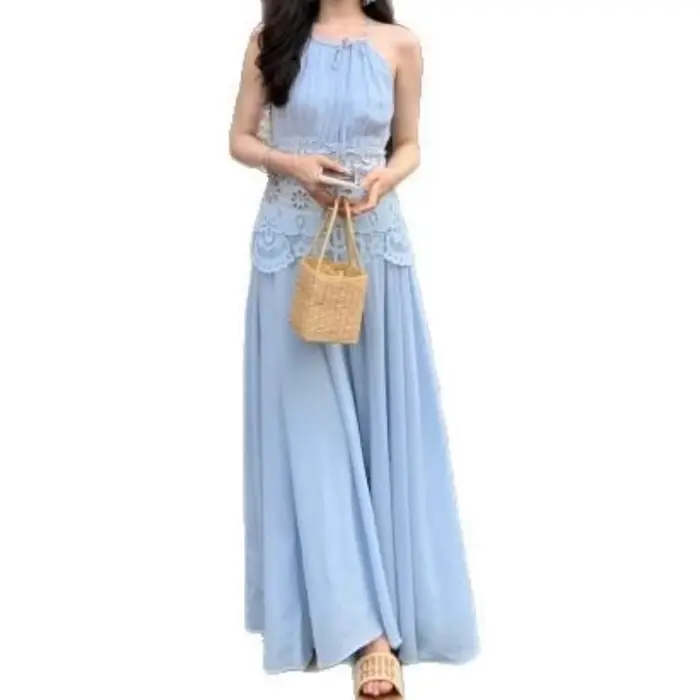 Robe longue brodée avec ceinture pour femmes style vacances françaises épaules dénudées mode slim taille empire maxi nouvelle collection été 2025