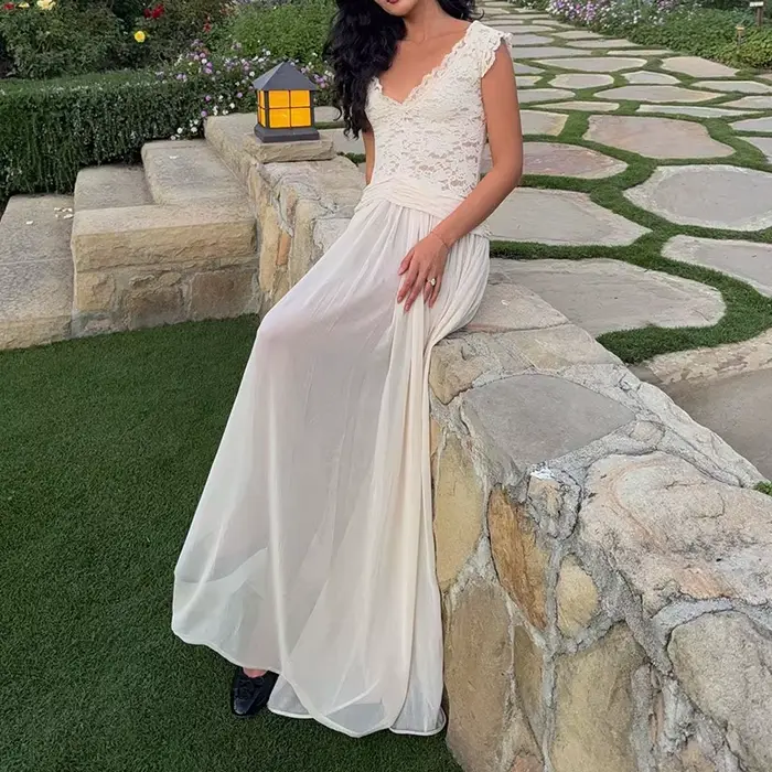 Robe de soirée élégante en dentelle col en V sans manches pour femmes occasions spéciales