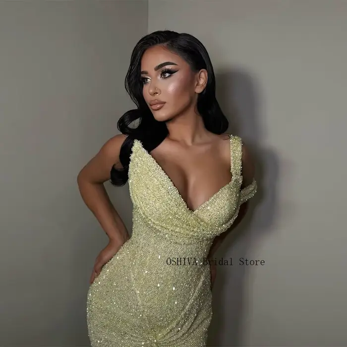 Robe de soirée brillante et magnifique