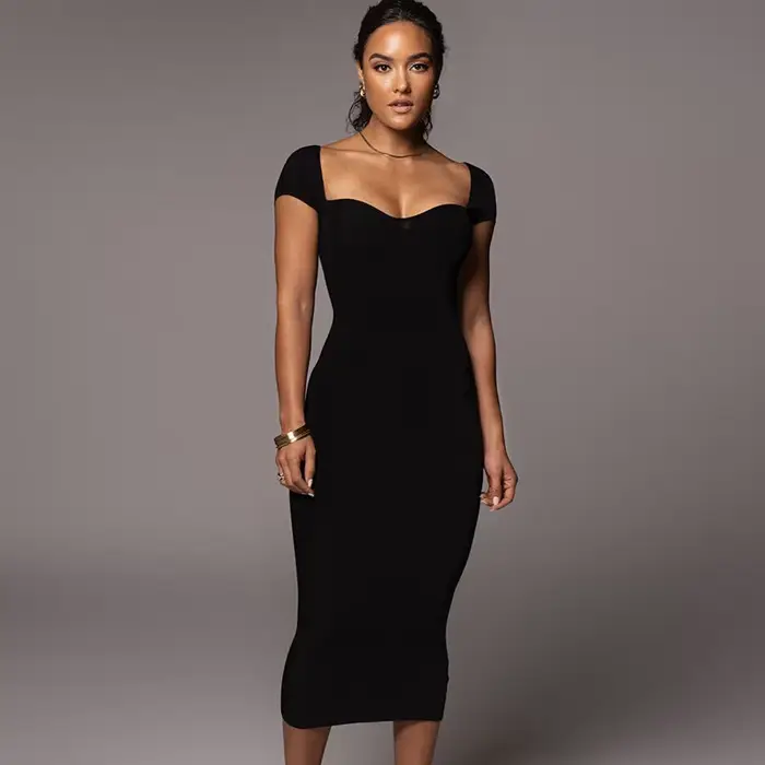 Robe Féminine Sexy et Club Tricotée en Coton et Polyester pour Soirées Spéciales et Occasions Élégantes