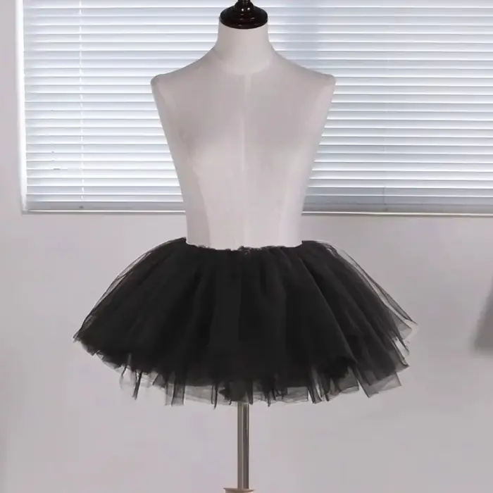Nouvelle sous-jupe bouffante Lolita blanche et noire à 4 couches