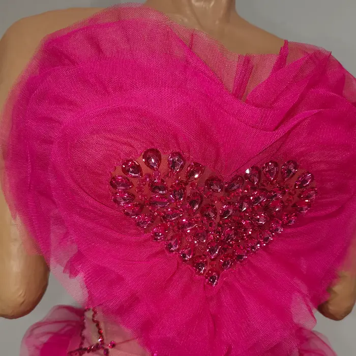 Nouvelle robe mini rose sexy 3D à volants en forme de cœur