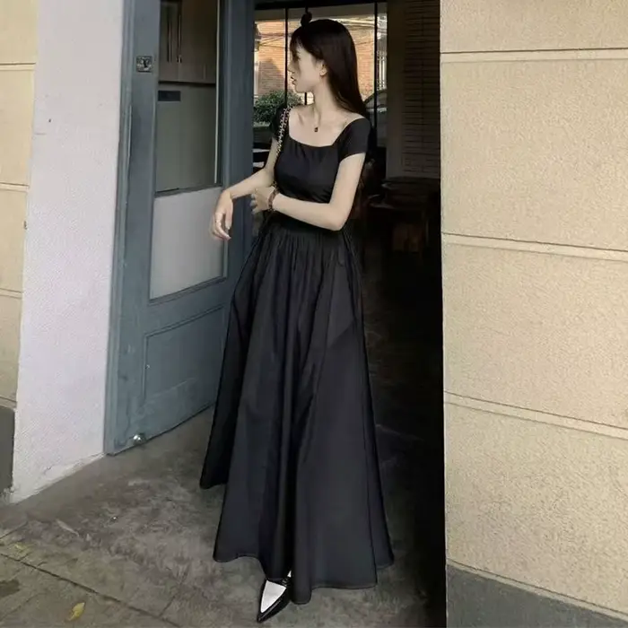 Robe longue noire ajustée de style français pour femmes