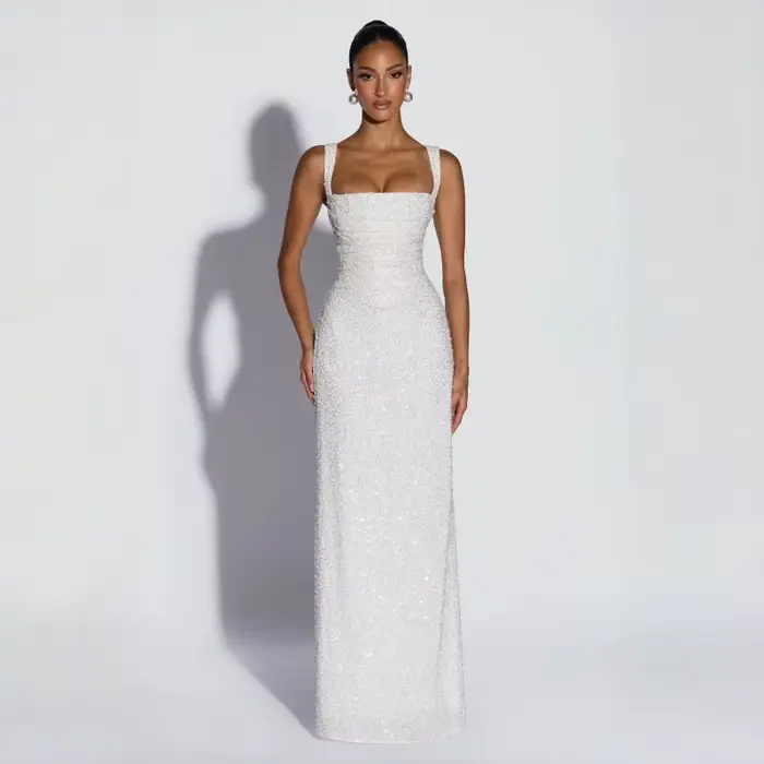 Robe longue sirène blanche à sequins