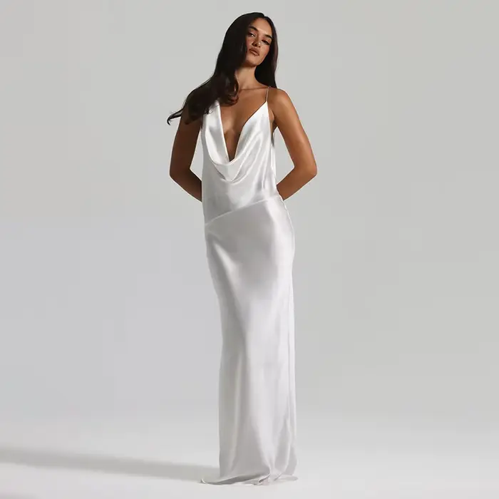 Robe de soirée sexy à décolleté plongeant