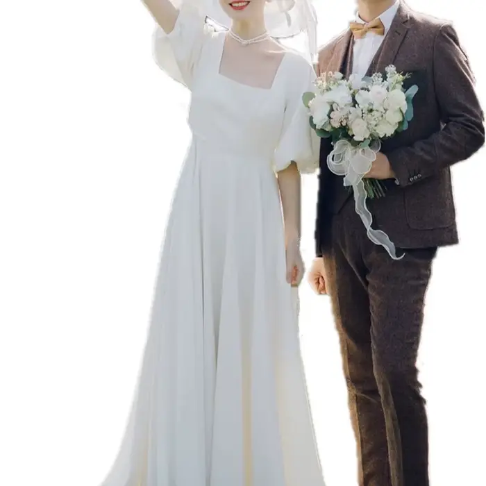 Robe de mariée légère avec col carré et manches à bulles Super féeriques de Style forêt