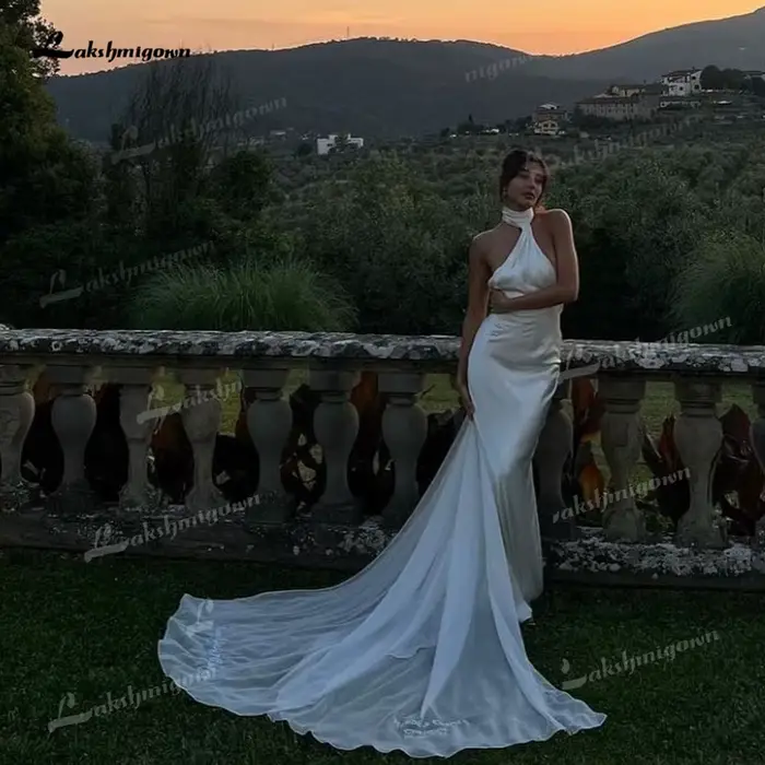 Robe de mariée sirène minimaliste en satin