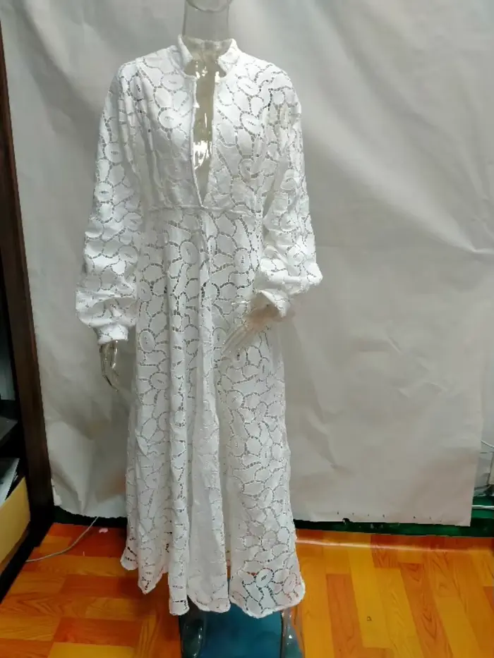 Robe Longue Blanche Élégante pour Femme