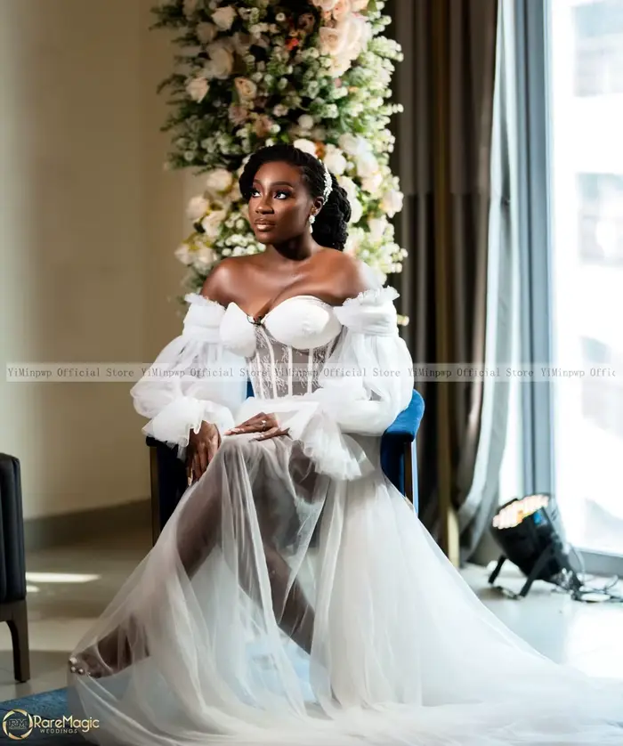 Robe de mariée moderne en polyester avec train de balayage et décolleté Mon Amour pour femmes enceintes occasions spéciales mariage