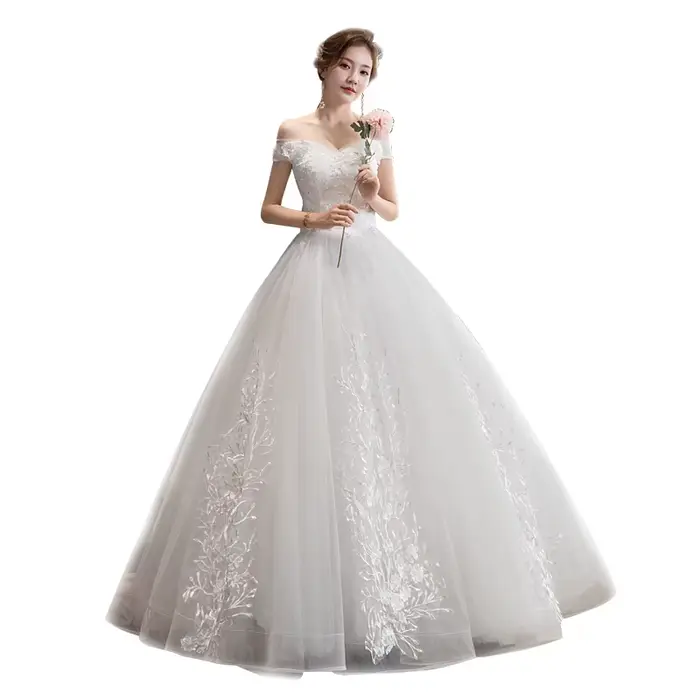 Robe de mariée en dentelle à col en V