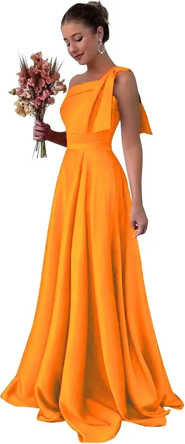 Robe de demoiselle d'honneur asymétrique à grand nœud
