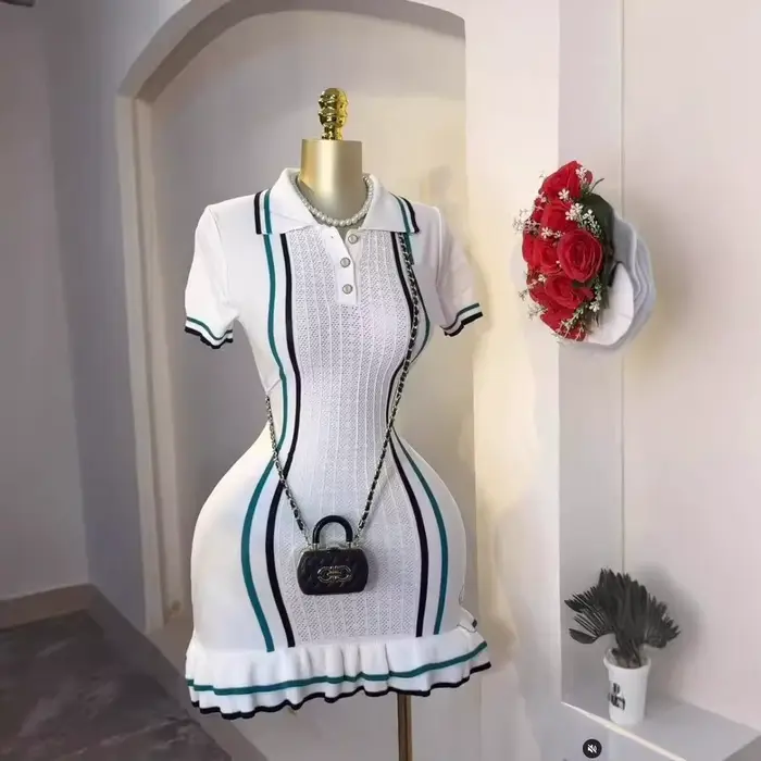 YuooMuoo Chic mode Sexy paquet hanches tricoté Mini robe 2026 été Vintage col rabattu à volants robe de soirée Streetrwear