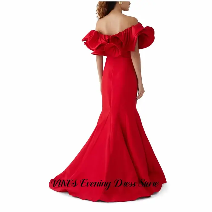 VINES Robes de bal rouges