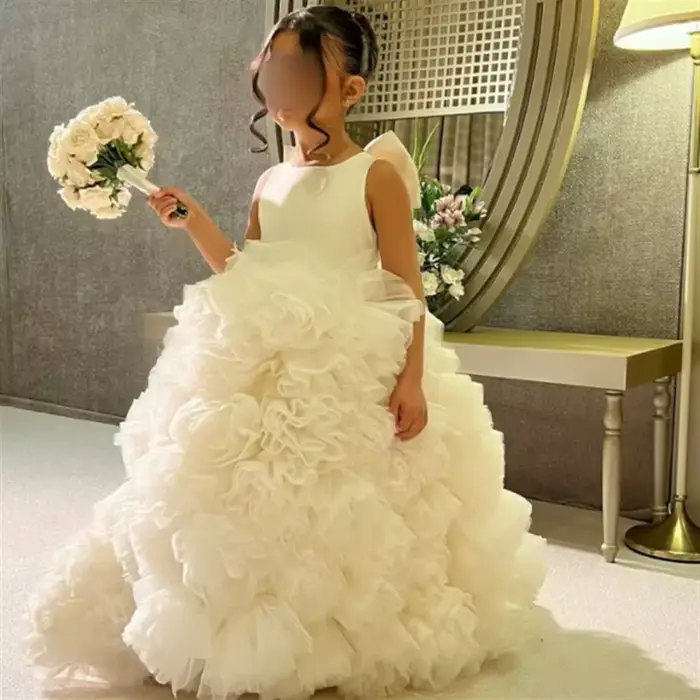 Robes à fleurs blanches pour filles