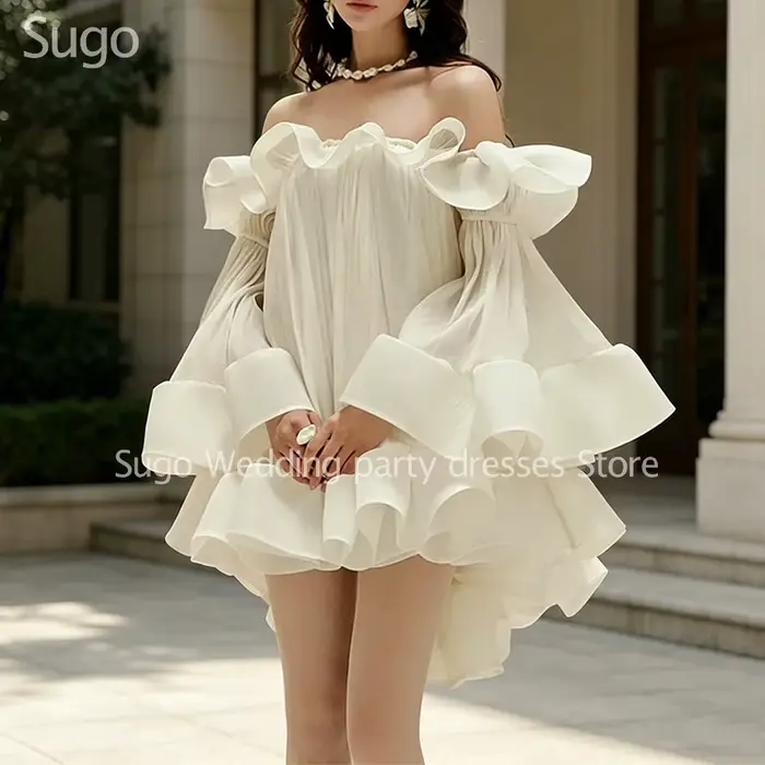 Robe courte de cocktail personnalisée en polyester avec tissu organza pour femmes, dos nu, coupe A-line, plissé, sans bretelles, pour bal, fête, anniversaire, été