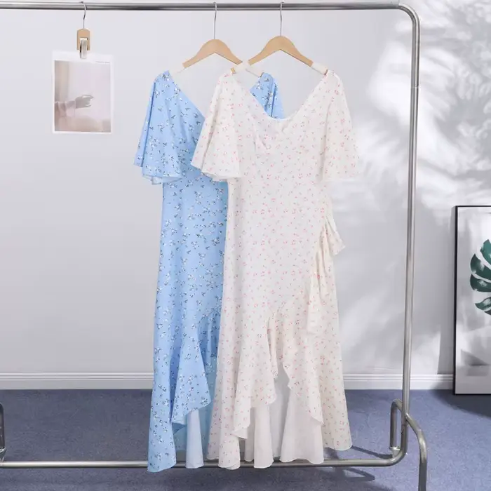 Robe florale pour femme
