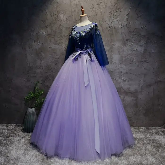 Robe de soirée élégante violette à col rond avec soutien-gorge intégré et train de balayage pour femmes occasions spéciales bal mariage