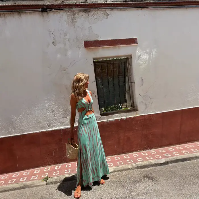 Robe longue imprimée à col en V