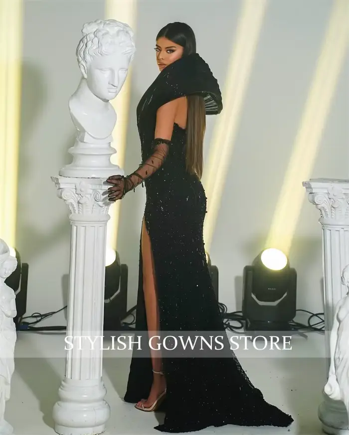 Robe de Soirée Noire Élégante avec Perles et Fente Latérale pour Femme