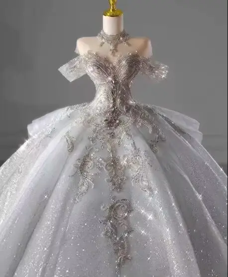 Robe de mariée de luxe personnalisée pour l'Europe, nouvelle collection 2026, avec perles lourdes, c