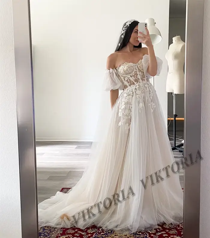 Robe de mariée A-line élégante avec décolleté mon amour et manches lanternes pour femmes occasions spéciales personnalisables ```