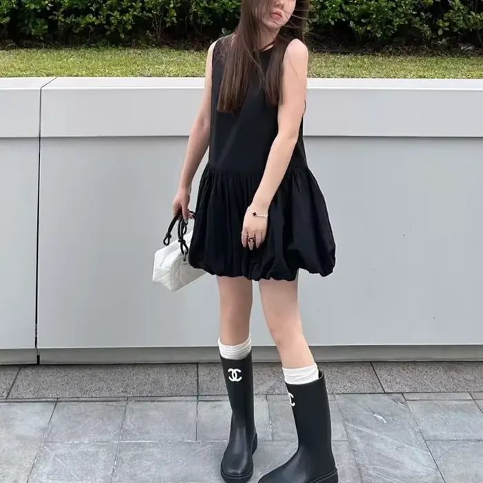 Robe gilet noire sans manches pour femmes