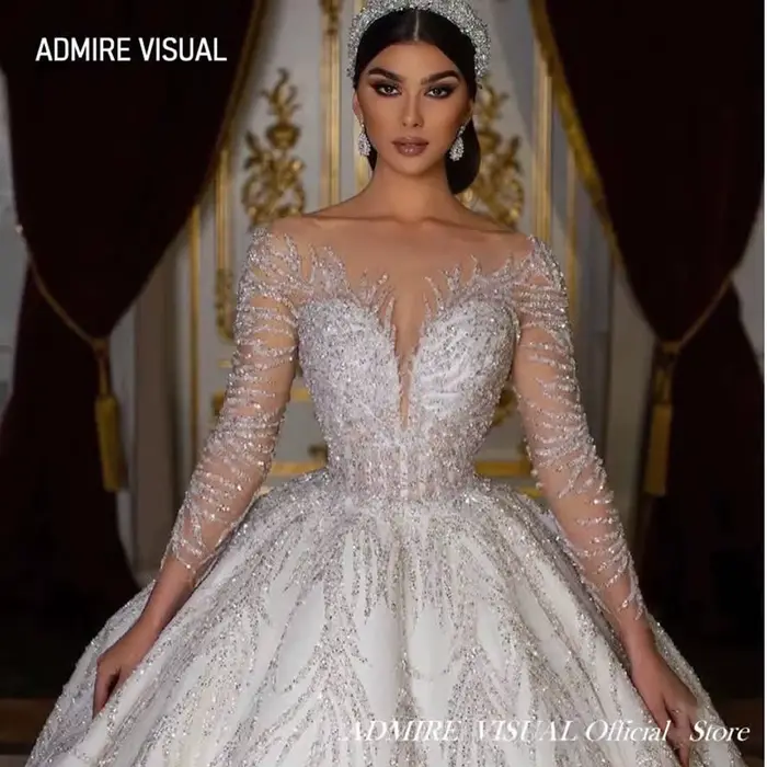 Robes de mariée à paillettes perlées personnalisées
