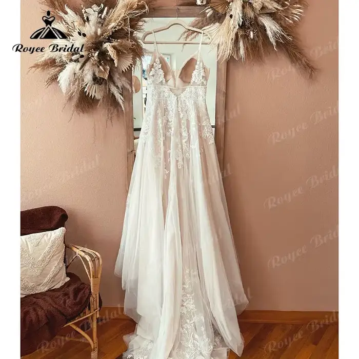 Robe de mariée bohème avec appliques en dentelle