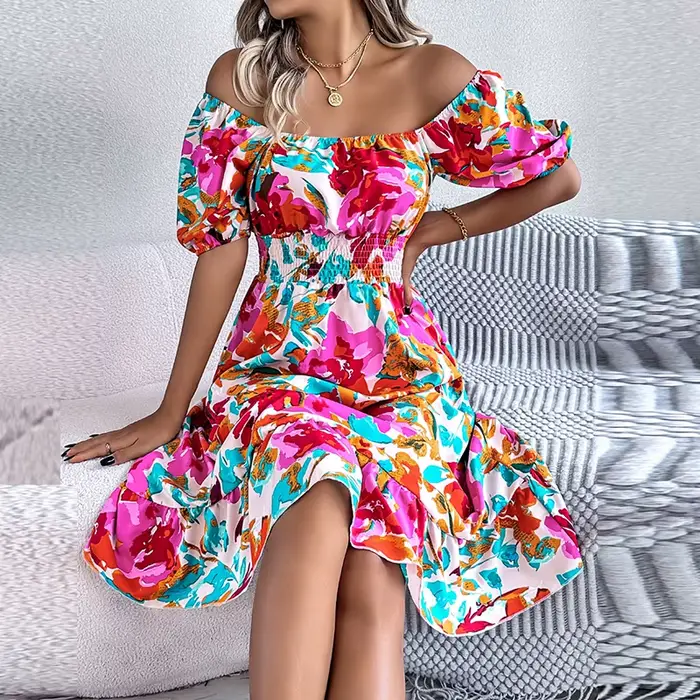 Robe bohème été polyester col carré mi-mollet manches courtes femme style bohème occasions spéciales