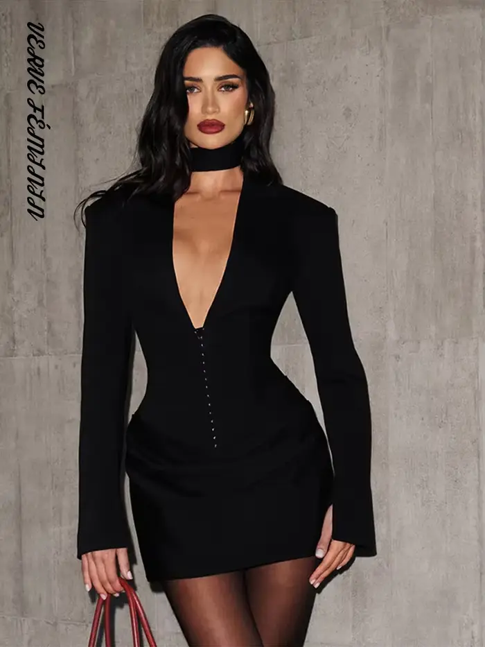 Robe de soirée courte plissée col en V pour femmes style high street occasions spéciales élégante mini soirée mariage gala