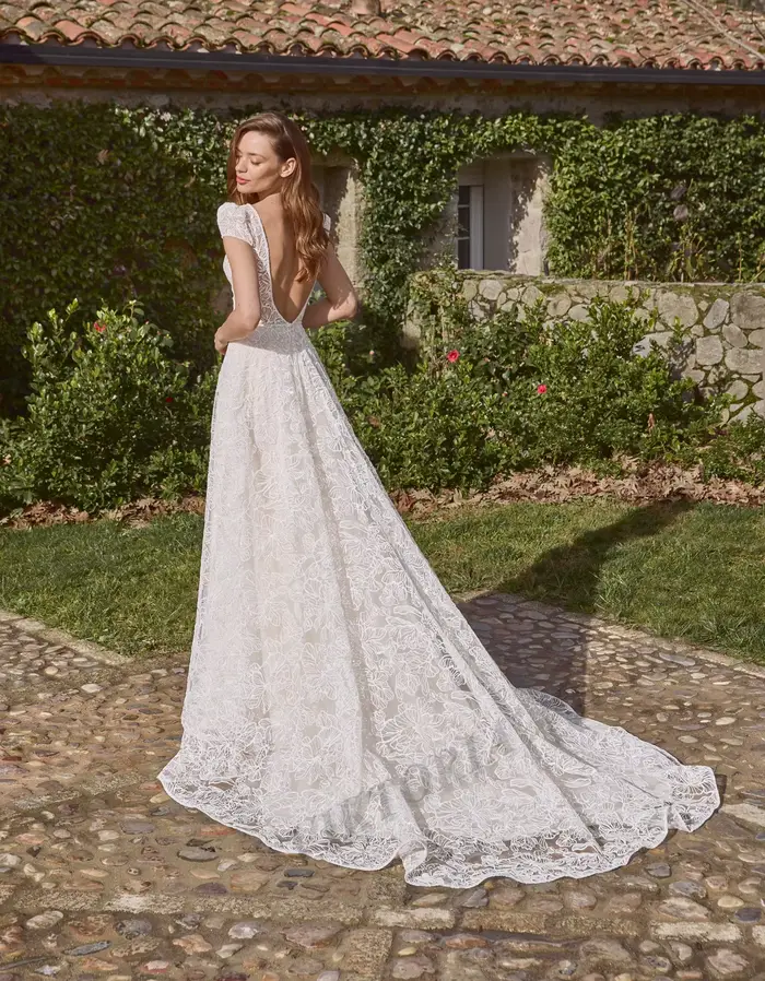 Robe de Mariage Exquise à Manches Bouffantes et Col en V pour Femme