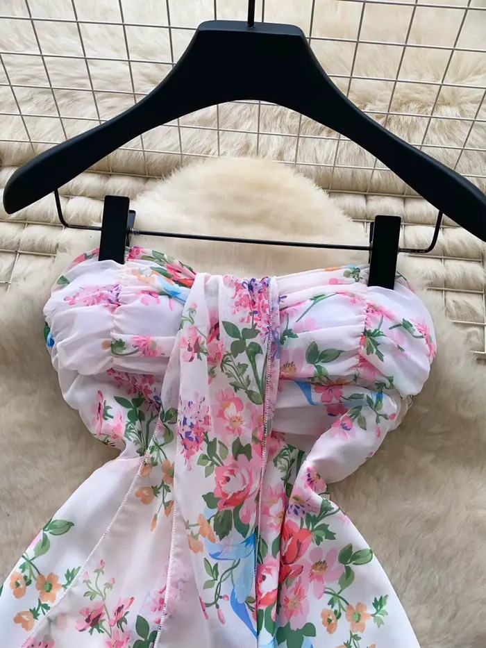Robe courte féminine style vacances françaises imprimé floral bandeau dos nu taille haute sexy coréen pour soirée et club